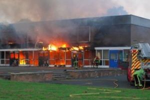 INCENDIU la o FACULTATE de PRESTIGIU din ROMÂNIA. Flăcările s-au întins pe 300 de METRI