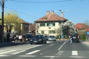 FOTO Biciclist băut acroşat de o maşină pe strada Avrigului în Sibiu