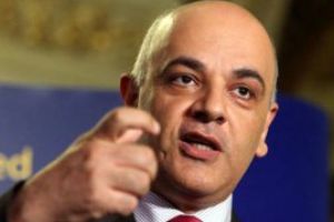 Arafat: O schimbare radicala este necesara in sanatate – departe de interesele comerciale si mai aproape de interesele populatiei