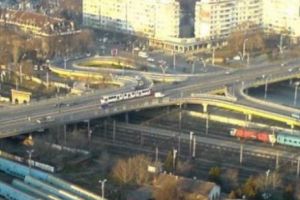 Un TÂNĂR s-a RĂSTURNAT cu MAȘINA de pe Podul Grant