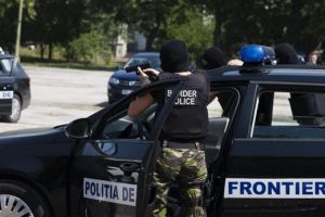 Sarb prins de politisti, in timp ce incerca sa introduca ilegal in Romania calmante