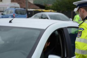Poliţiştii sătmăreni continuă raziile! 19 permise reţinute şi amenzi de peste 45 de mii de lei