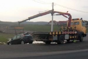 Carambol auto cu trei răniţi!