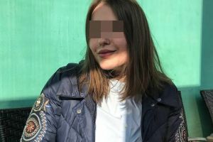 Adolescenta moartă era întotdeauna veselă. Șefa clasei la liceul ortodox din Satu Mare
