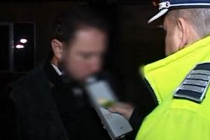 Tânăr, în vârstă de 24 de ani, prins beat la volan şi fără permis de conducere