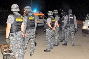 SCANDAL violent, cu BÂTE şi TOPOARE, la Constanţa.  