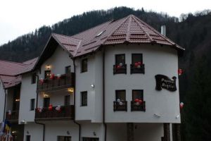 Un hotel din Alba, primul din România care acceptă plata serviciilor prin intermediul criptomonedei Bitcoin
