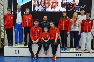 Zece clasări pe podium pentru orădenii de la King Do-Lios la Openul Ungariei la Taekwon-do ITF, de la Budakalasz