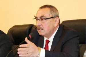 Bobora neagă că ar intenţiona să demisioneze, dar precizează că nu poate citi gândurile colegilor săi de la partid