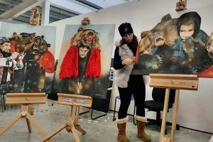 O pictoriţă băcăuancă a expus la Londra