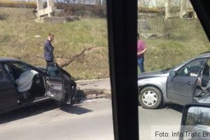 Două persoane, între care un copil, rănite în urma unui accident în zona Remat