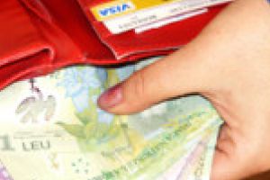 Doi braileni au gasit doua portofele, in care se aflau si bani, si le-au predat politiei