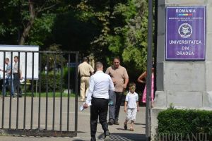 Mai multe locuri fără taxă la admitere: Universitatea din Oradea a primit 54 de locuri numai pentru absolvenţii din mediul rural