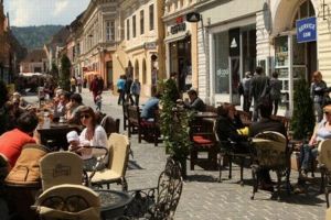 De luni, Centrul Istoric va fi înţesat de terase