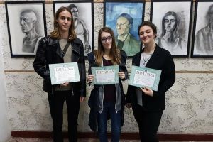 Trei liceeni din judeţ au obţinut menţiuni la Naţionala de limbă engleză