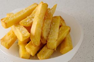 UE vrea să să prevină CANCERUL ce vine din cartofii prăjiţi, cereale, biscuiţi şi cafea