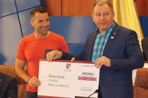 Tibi Uşeriu, premiat de Consiliul Judeţean. Planurile campionului