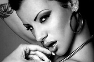 O celebră actriţă de filme pentru ADULȚI, EROINĂ în Italia. Vedeta, DECISĂ să SALVEZE un club cu TRADIȚIE - Galerie Foto FIERBINTE 