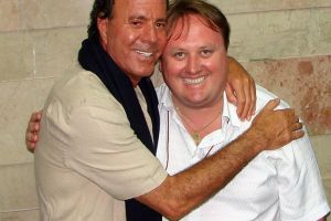 Radu Groza: „Sunt o persoana calma si traiesc intr-o lume nebuna a muzicii”