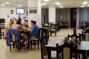 Aqualand închiriază spaţiul restaurantului. De o lună, clienţii care merg la complexul acvatic nu au unde să mănânce