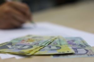 Patru administratori de firme, acuzaţi că s-au sustras de la plata către stat a 4,2 milioane de lei