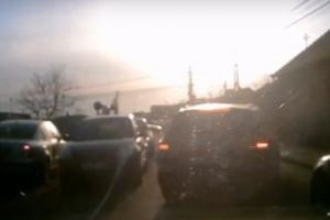 Floreşti: Șmecher în trafic pus la respect de şoferi - VIDEO