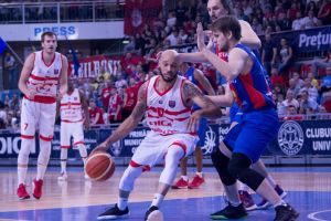 Joc slab, a doua înfrângere consecutivă pentru baschetbaliştii orădeni: CSM CSU Oradea – Steaua 68-82 (FOTO)