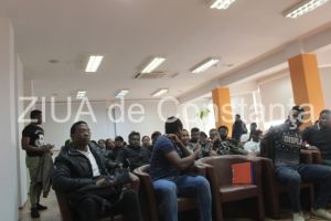 Zeci de studenti nigerieni de la Universitatea Maritima Constanta isi striga nemultumirea. Cu ce probleme de confrunta (galerie foto)