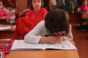 Astăzi debutează a doua etapă de înscriere în clasa pregătitoare