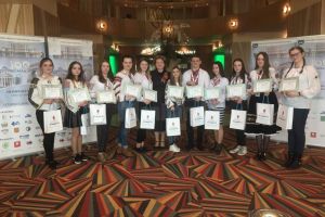 Rezultate valoroase pentru elevii suceveni la Olimpiada Naţională de limba ucraineană