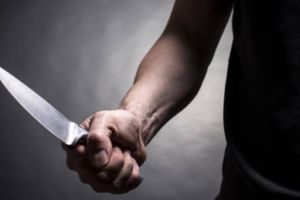 Bărbat din Alba, arestat la domiciliu pentru tentativă de omor după ce a înjunghiat un alt bărbat