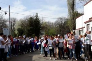 Protestele se extind în spitalele din ţară
