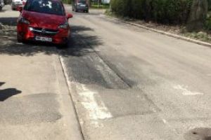 VOCEA BAIMAREANULUI: Strada Ciprian Porumbescu, o zona plina cu gropi si carpeli (FOTO)