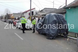Control al politistilor locali din Constanta pe streada Strajerului. Vizati, proprietarii carutelor ()