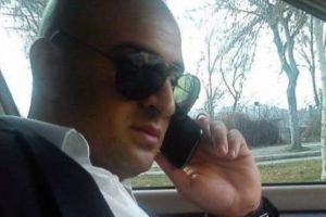 Un INTERLOP de-abia ELIBERAT din ÎNCHISOARE şi-a început propria afacere cu PROSTITUATE