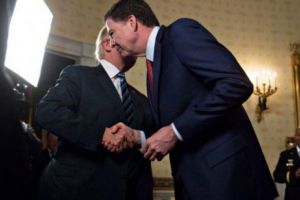 Trump comparat cu un „CAP AL MAFIEI” de ex-directorul FBI James Comey