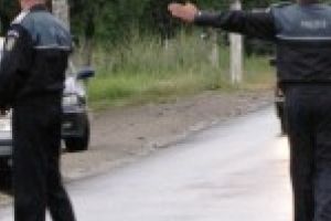 Un tanar din localitatea Perisoru a fost prins de catre politisti in timp ce conducea un vehicul neinmatriculat