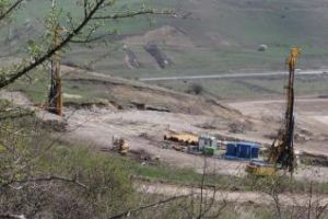 Ecologişii au intrat pe furiş pe şantierul Centrului de Management al Deşeurilor. E JALE - FOTO