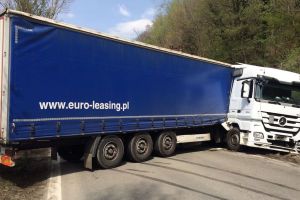 FOTO – Trafic blocat între Sibiu şi Vâlcea pe DN7CC