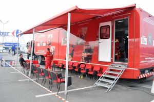 Cursuri de prim ajutor tinute in Caravana SMURD, la Timisoara