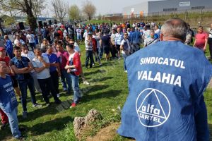 Protest la AsoCromsteel! După trei săptămâni de grevă generală, salariaţii sunt tot uniţi!