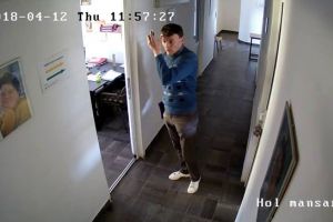 Angajate ale Fundatiei Pentru Voi lasate fara portofele, dupa ce un hot le-a intrat in birou