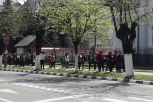 Protest spontan al asistenţilor maternali