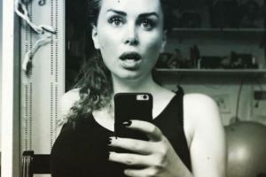 Un FALUS GIGANT, desenat pe un bloc din Stockholm de cinci etaje. Mesajul artistului este UIMITOR: „Prea MURDAR...” - FOTO 