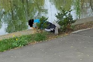 FOTO, ȘTIREA TA: Apel al unei mame către Primăria Sebeş pentru îngrădirea lacului: Dacă un copil cade şi nu îl vede nimeni, ce se întâmplă?