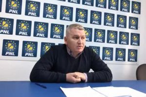 Deputatul PNL de Alba, Florin Roman: Soluţia propusă de ministrul Muncii şi de cel al Sănătăţii, o cârpeală cu iz de păcăleală