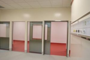 La peste un an de la inaugurare, Clinica de Mari Arşti din Timişoara primeşte primele dotări de la Ministerul Sănătăţii
