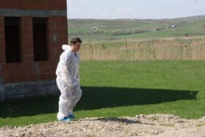 Caz grav în localitatea Cepari din Bistriţa. Un ucrainean a fost împuşcat de ȘASE ORI