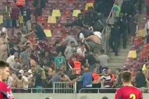 NEWS ALERT. Incidente GRAVE la meciul CSA Steaua - Academia Rapid. Suporterii s-au luat la BĂTAIE pe „Arena Naţionlă”