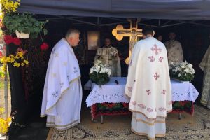 Încă o biserică ortodoxă la Bistriţa. Parohia cu 1200 de enoriaşi şi-a sărbătorit deja hramul (FOTO)